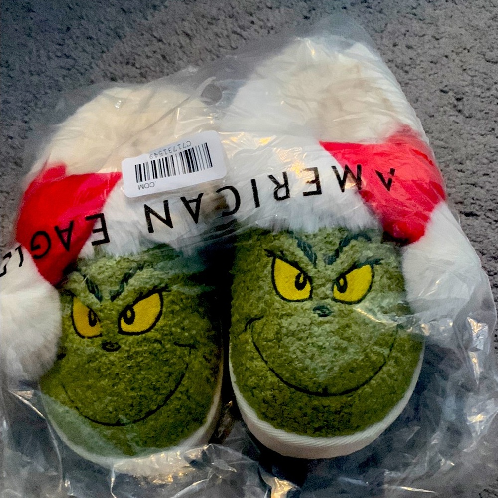 Christmas American Eagle Outfitters Grinch Slippers - Green and Red